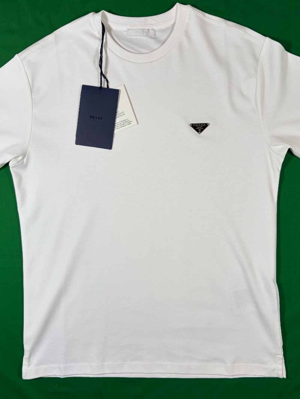 PRADA MEN'S WHITE COTTON T-SHIRT XL REGULAR FIT ENAMELED TRIANGLE LOGO EXCELLENT - Picture 2 of 6